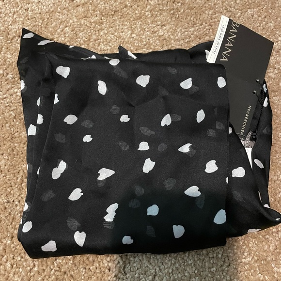 Banana republic scarf - Picture 4 of 4